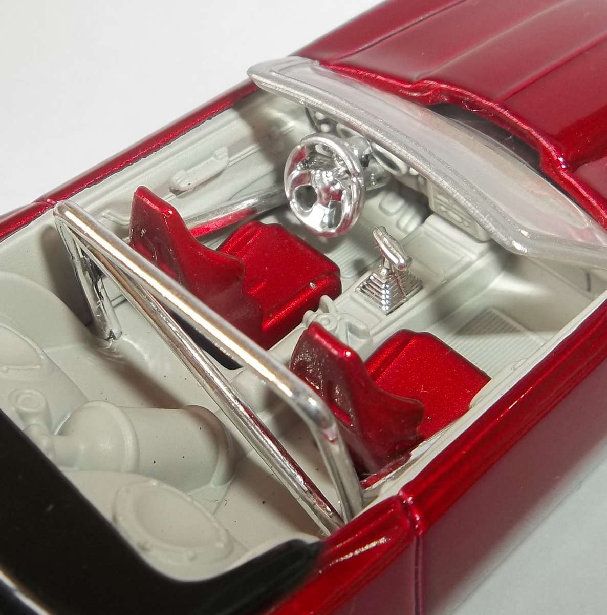 Hot Wheels 1/43 LARGER Scale '68 Chevrolet Camaro RUBBER TYRES  Detail Interior Hotwheels MATCHBOX