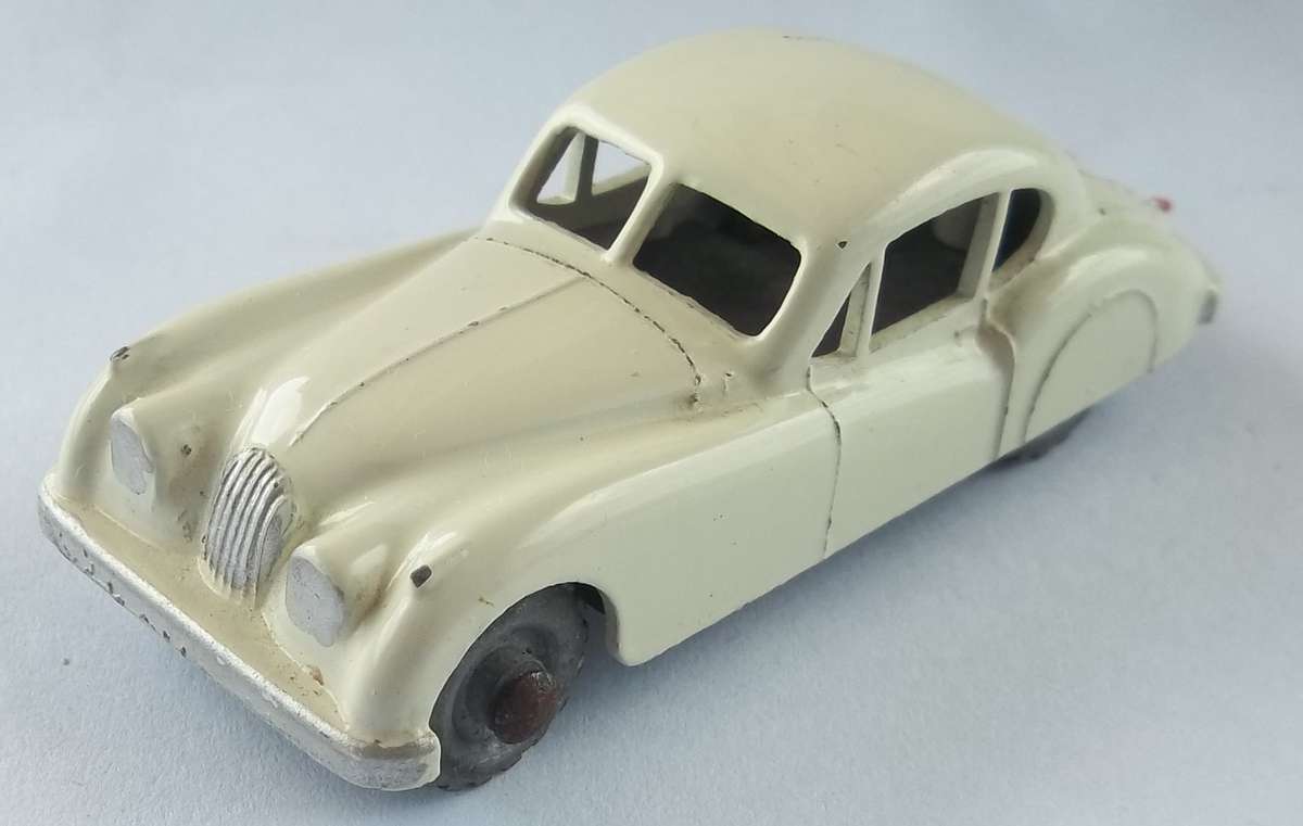 Matchbox MOKO Lesney 1-75 Series Regular Wheels  #32 Jaguar XK 140 Made in England Vintage 1959