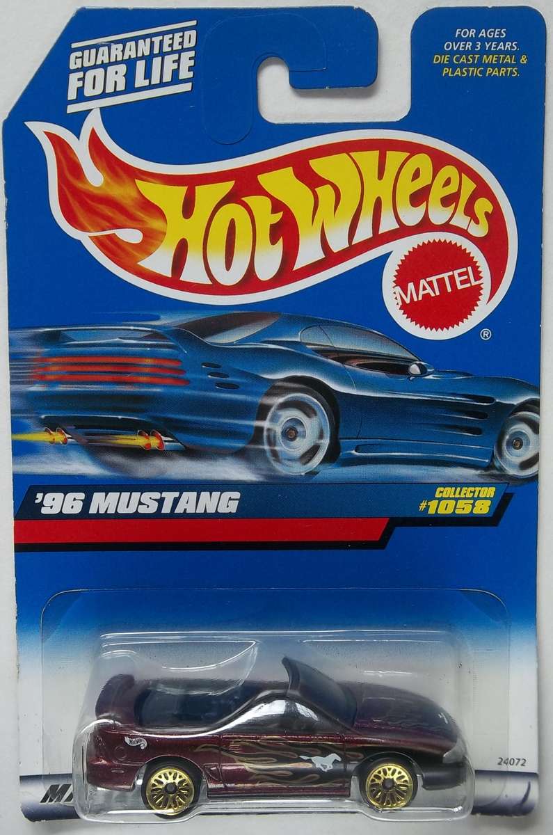 Hot Wheels Ford Mustang Convertible 1996 ( Matchbox Scale ) HOTWHEELS Model Car