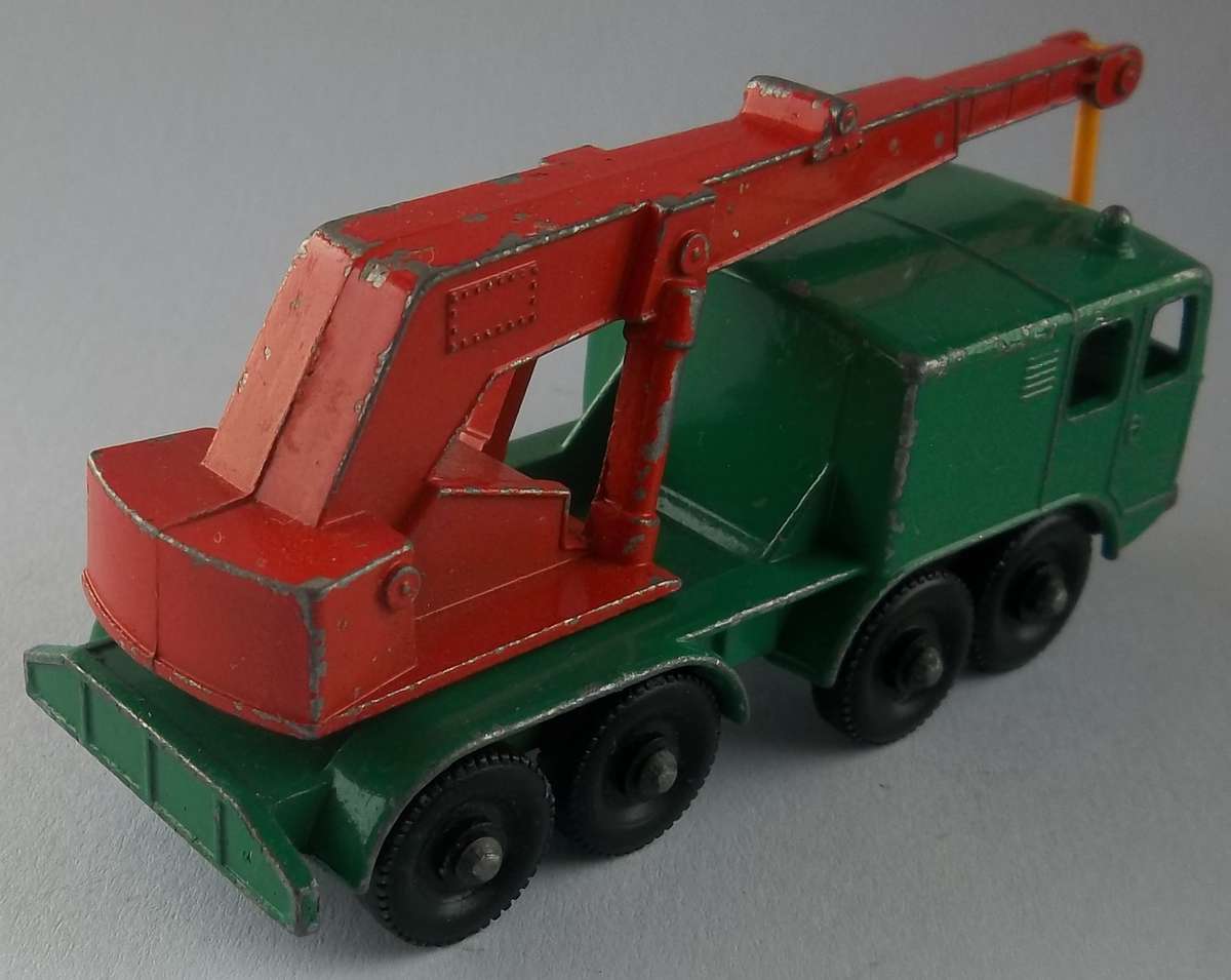 MATCHBOX Lesney 1-75 SERIES REGULAR WHEELS #30 8 Wheel Crane 1968 Vintage Model ENGLAND