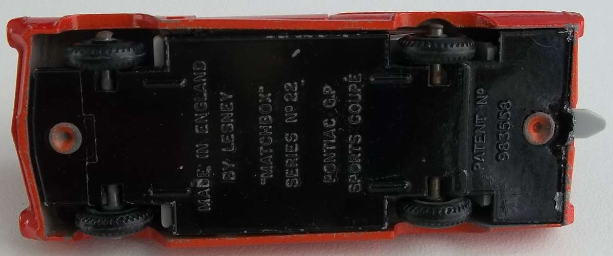 Matchbox Lesney 1-75 Series Regular Wheels #22 Pontiac Coupe BOXED ENGLAND CRUISER VINTAGE