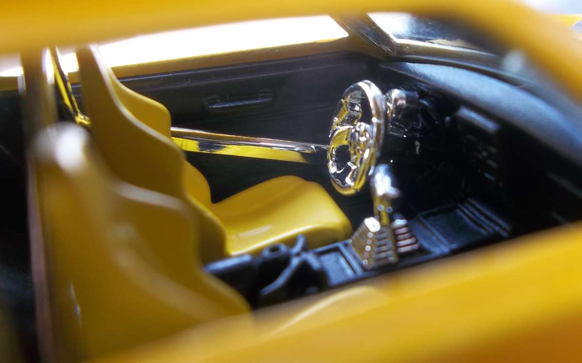 Hot Wheels 1/43 LARGER Scale 1968 Chevrolet Camaro RUBBER TYRES + TREAD Detail Interior Hotwheels