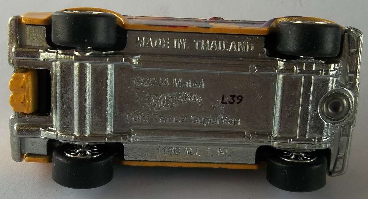 Hot Wheels Real Riders Ford Transit Super Van HOTWHEELS Rubber Tyres Like Matchbox Street Fighter