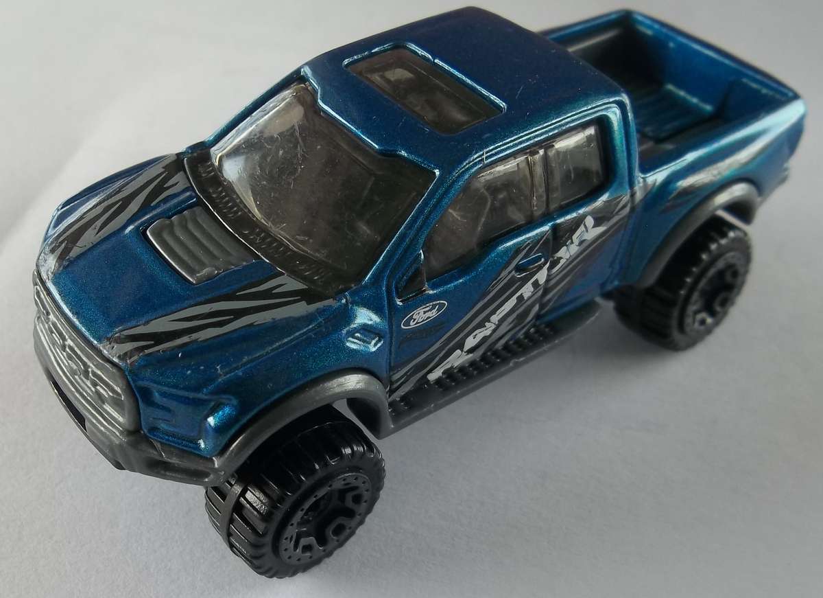 Hot Wheels Collection of (9) FORD F-150 Bakkies (1 Raptor) HOTWHEELS Matchbox scale Model Car Cars