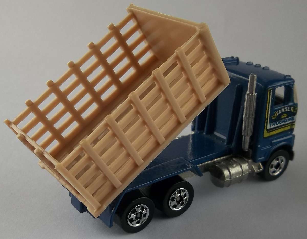 Hot Wheels Tipping Truck Great Condition HOTWHEELS Retro Wheels Like Matchbox scale