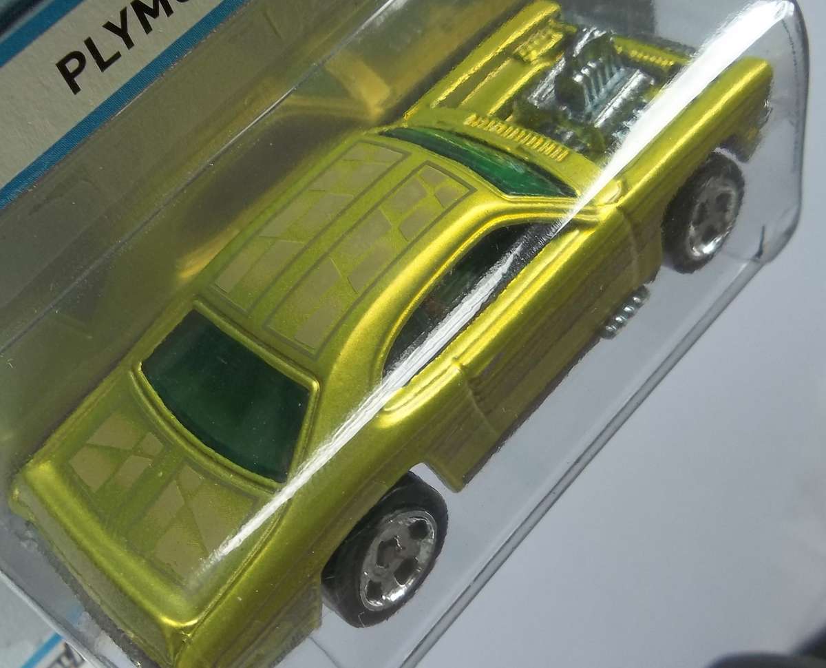 Hot Wheels Cool Classics 2010 Plymouth Duster Thruster HOTWHEELS - MATCHBOX SCALE