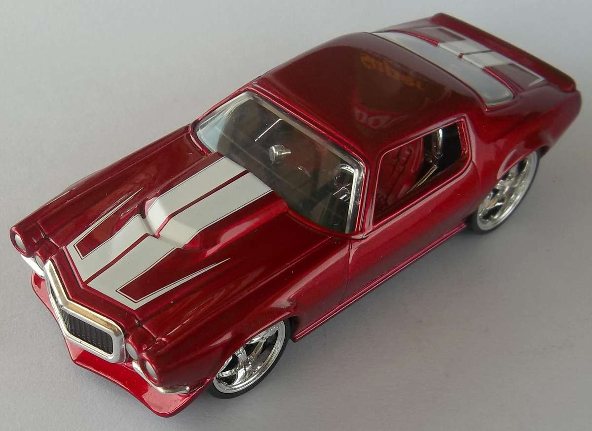 Hot Wheels 1/43 LARGER 1970 Chevrolet Camaro RUBBER TYRES  Detailed Interior Hotwheels MATCHBOX