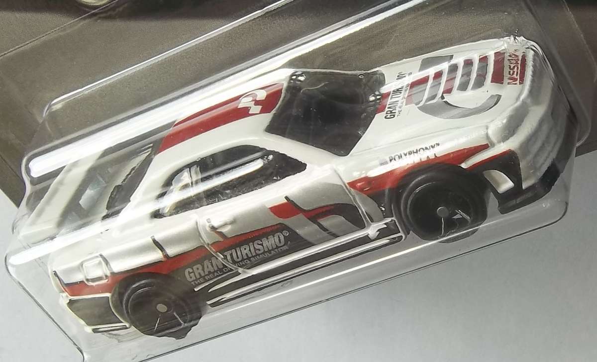 HOT WHEELS Gran Turismo SERIES NISSAN Skyline GT-R (R34) HOTWHEELS similar Scale to Matchbox