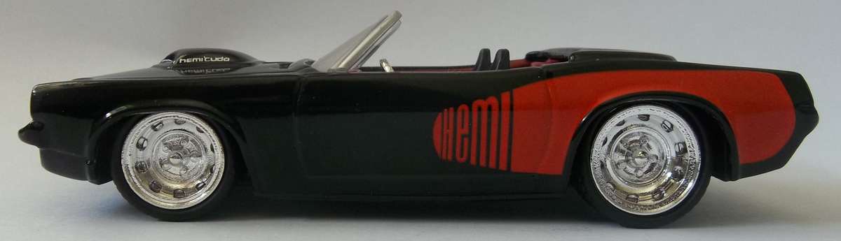 Hot Wheels 1/43 LARGER 1970 Barracuda RUBBER TYRES  Detailed Interior Hotwheels MATCHBOX