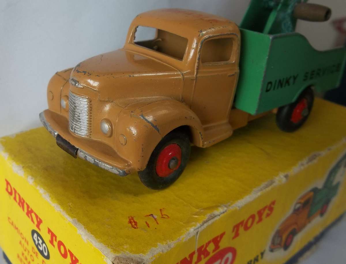 Dinky #430 Commer Breakdown Truck Dinky Service Made in England 1959 Vintage