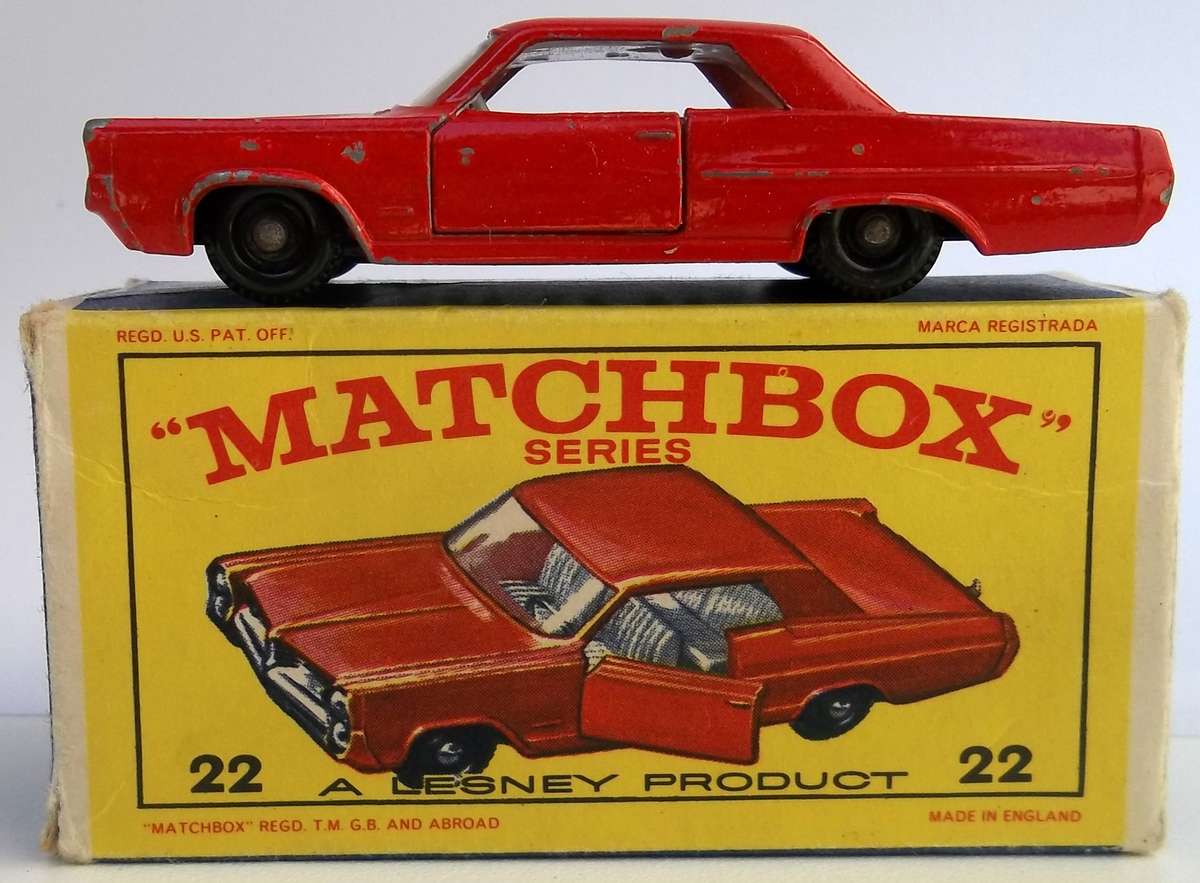 Matchbox Lesney 1-75 Series Regular Wheels #22 Pontiac Coupe BOXED ENGLAND CRUISER VINTAGE