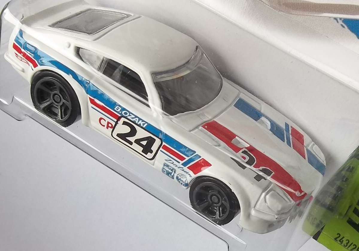 Hot Wheels WORKSHOP Datsun 240Z 2013 (White Colour) HOTWHEELS Matchbox boxed Model Car
