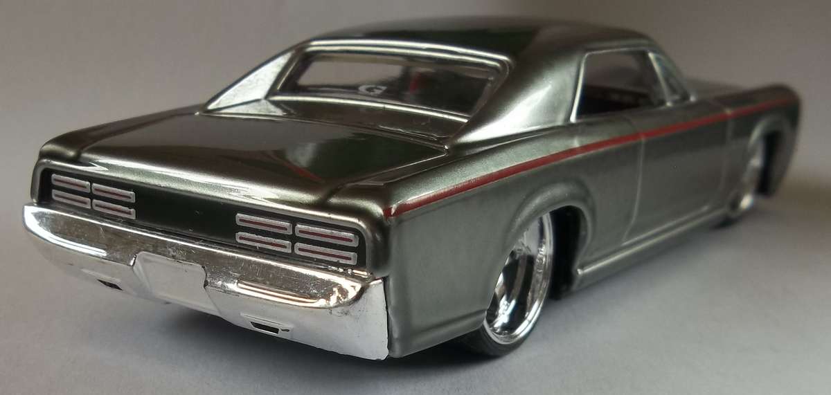 Hot Wheels 1/43 LARGER Scale Pontiac GTO NITROUS RUBBER TYRES  Detail Interior Hotwheels MATCHBOX