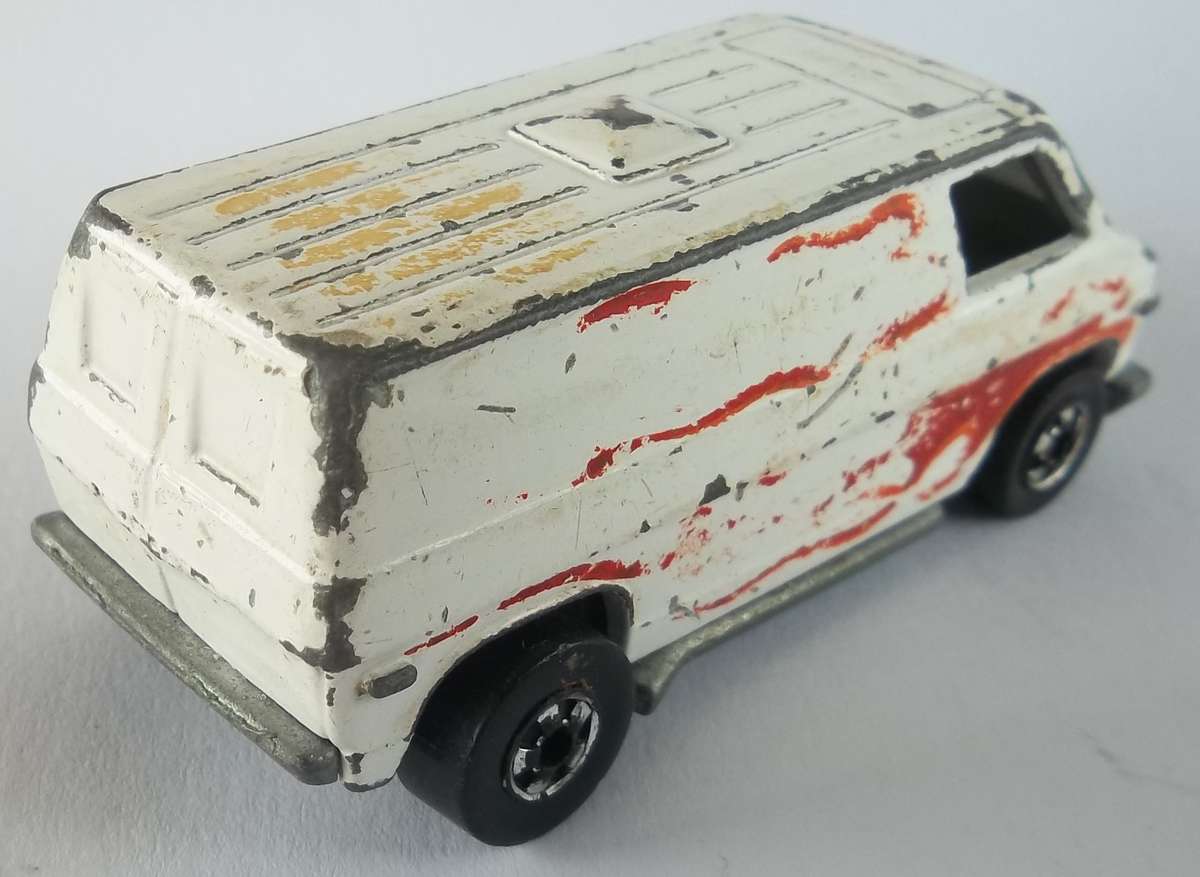 ERROR Hot Wheels 1974 Chev Van (DOUBLE RIVET ERROR) similar scale to Matchbox HOTWHEELS