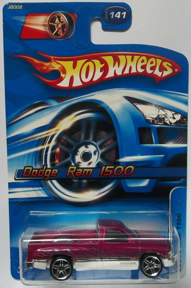 Hot Wheels Dodge Ram 1500 Bakkie 2006 model ( Matchbox Scale ) HOTWHEELS