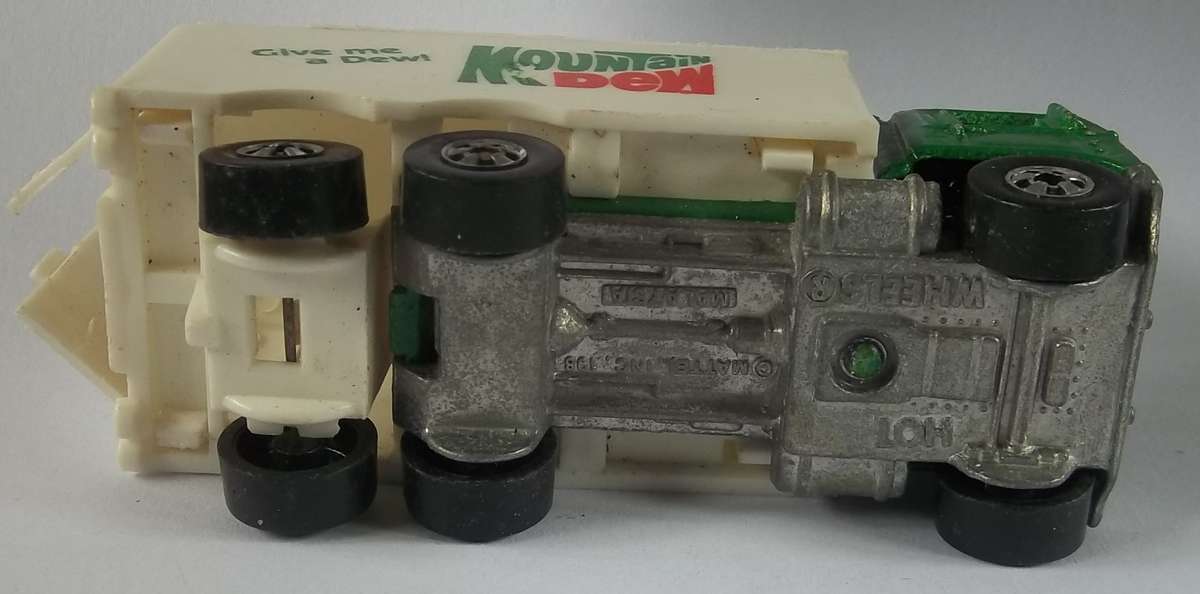 Hot Wheels Transport Truck 1981 Vintage Model Like Matchbox Scale Model Car HOTWHEELS