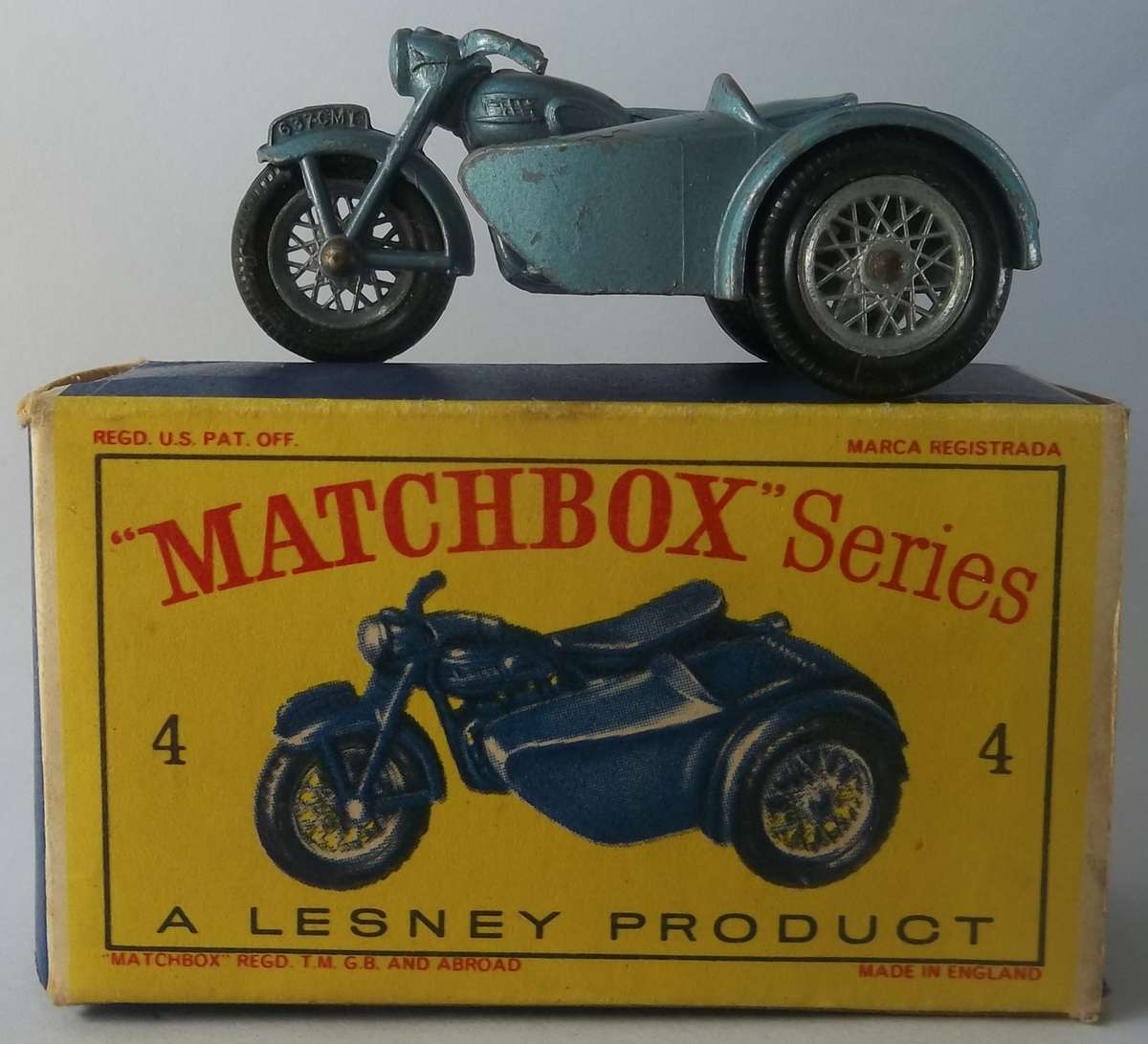 Matchbox Lesney 1-75 Series Regular Wheels MOKO #4 Triumph T110 Made in England Model car BOXED