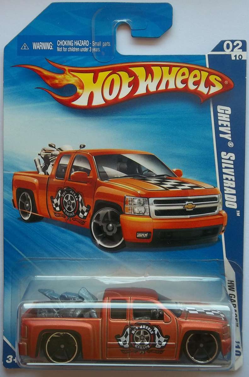 Hot Wheels HW GARAGE  Chevy Silverado  HOTWHEELS Like Matchbox scale Model 2010 Copper