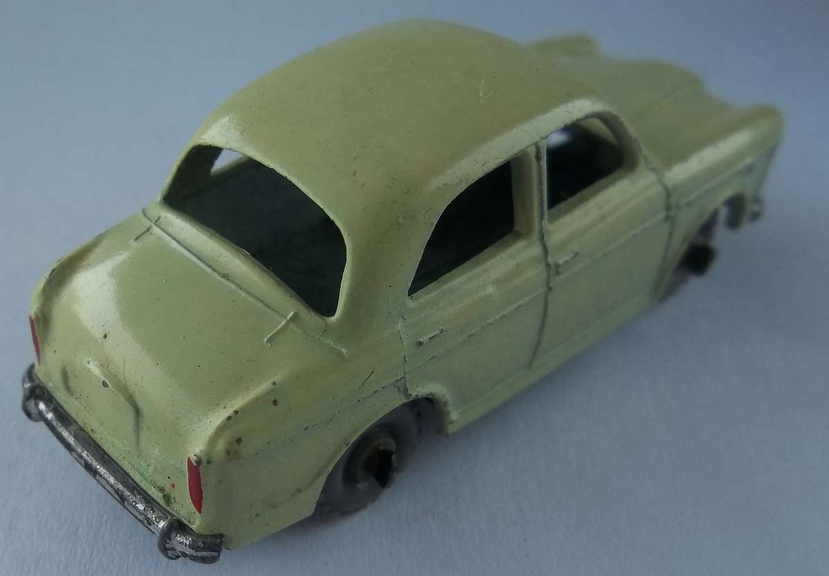 MATCHBOX Lesney 1-75 Series Regular Wheels MOKO #57 Wolseley 1500 Made in England Model car