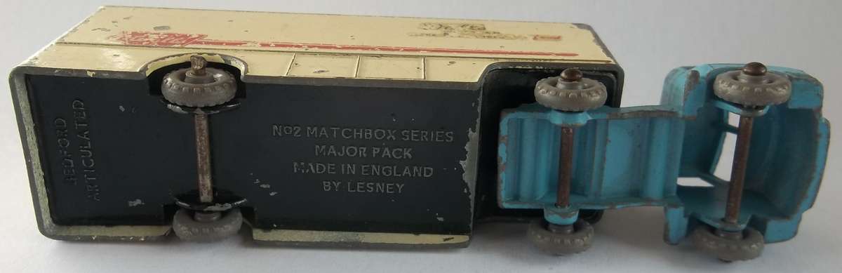 MATCHBOX Lesney 1-75 SERIES REGULAR WHEELS  MAJOR PACK #2 Bedford Articulated Walls Ice Cream 1966