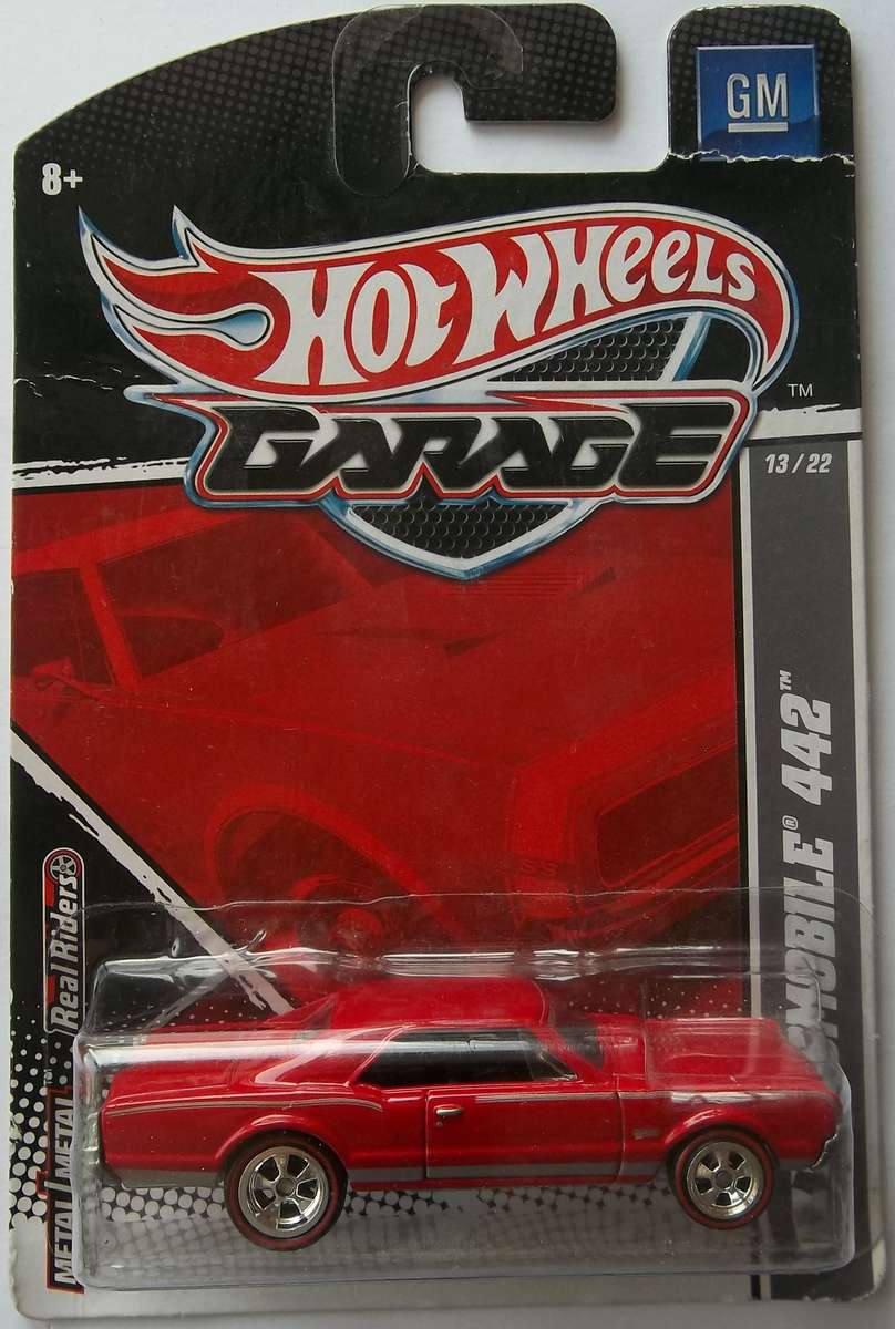 Hot Wheels GARAGE REAL RIDERS 1967 Oldsmobile 442 Similar scale to Matchbox Made in 2010