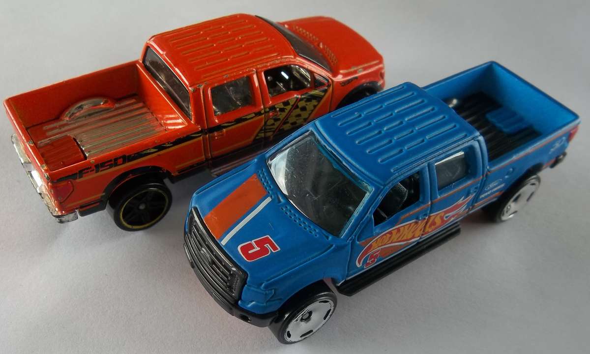 Hot Wheels Collection of (9) FORD F-150 Bakkies (1 Raptor) HOTWHEELS Matchbox scale Model Car Cars