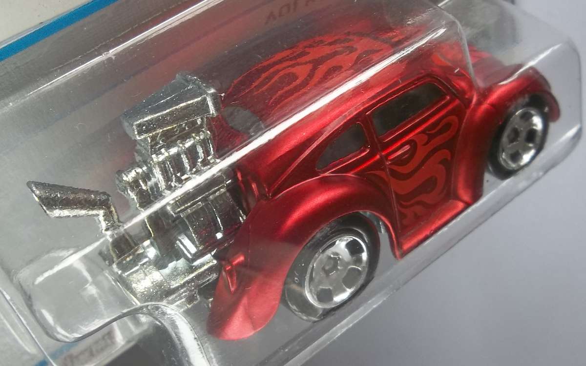 Hot Wheels Cool Classics Volkswagen Beetle HOTWHEELS - MATCHBOX SCALE