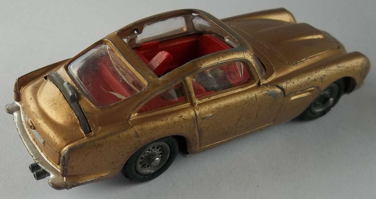 Corgi Toys James Bond Aston Martin DB 5 ENGLAND 1960s Die Cast Model Car Vintage