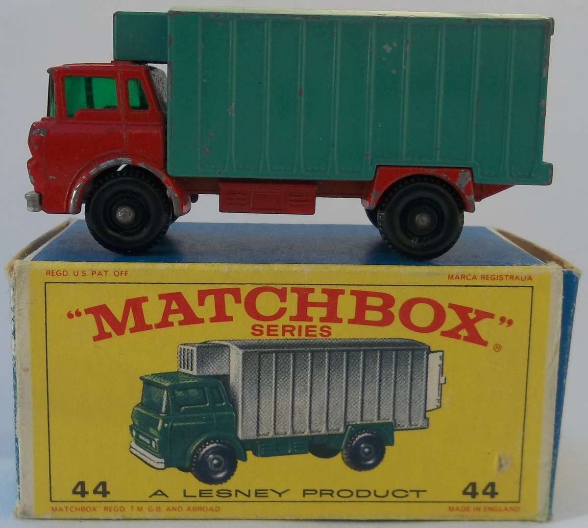 MATCHBOX Lesney 1-75 SERIES REGULAR WHEELS  #44 Refridgerator Truck England Boxed Model Vintage