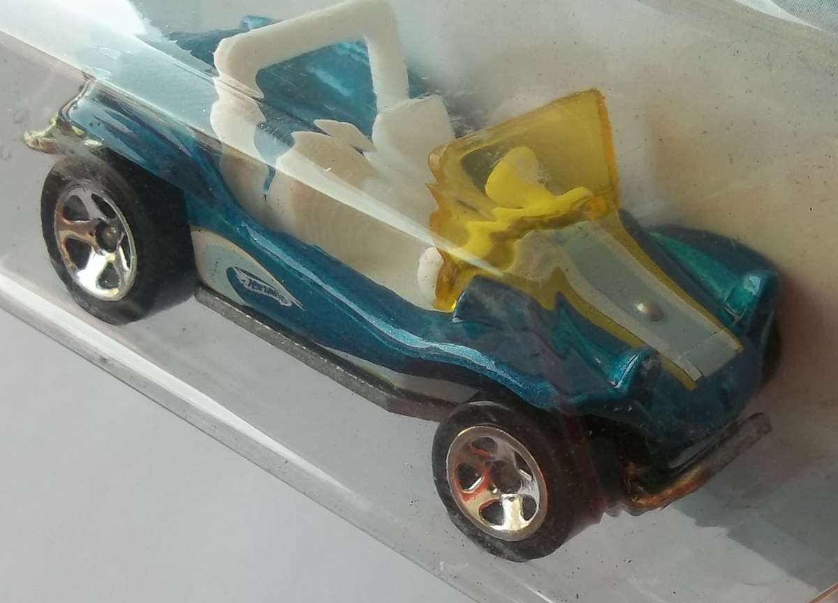 Hot Wheels Beach Race World  Meyers Manx     HOTWHEELS     Like Matchbox Boxed 2010 Model