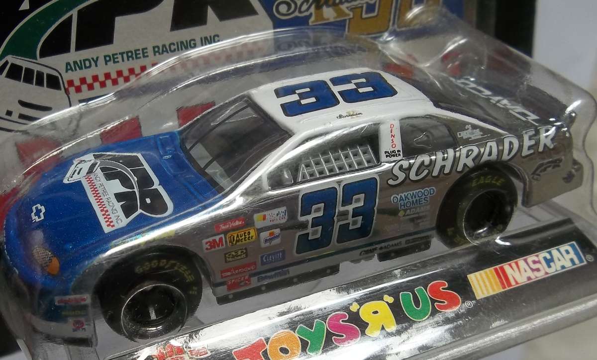 Racing Champions Chevrolet Monte Carlo TOYS R US LIMITED HOTWHEELS MATCHBOX SCALE Made in 1999