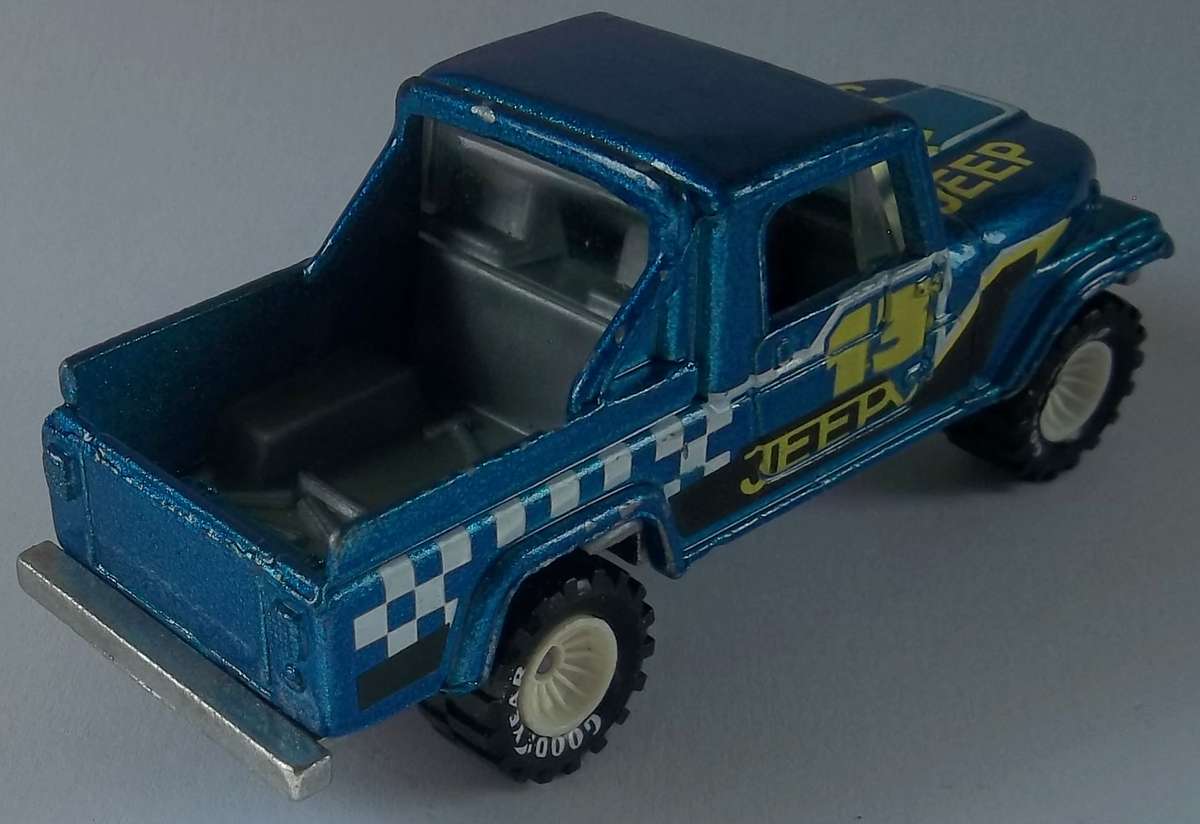Hot Wheels REAL RIDERS Jeep Scrambler Produced in 1982 VINTAGE HOTWHEELS Near Mint Like Matchbox