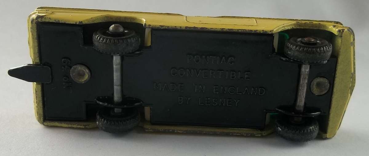 Matchbox Lesney 1-75 Series #39 Pontiac Convertible Made in England Vintage 1959 Model