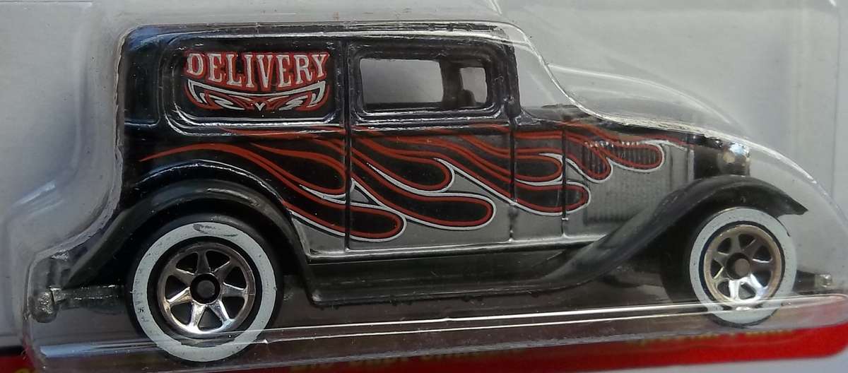 Hot Wheels Classics Series 3 '32 Ford Delivery 2006 HOTWHEELS Similar scale to Matchbox