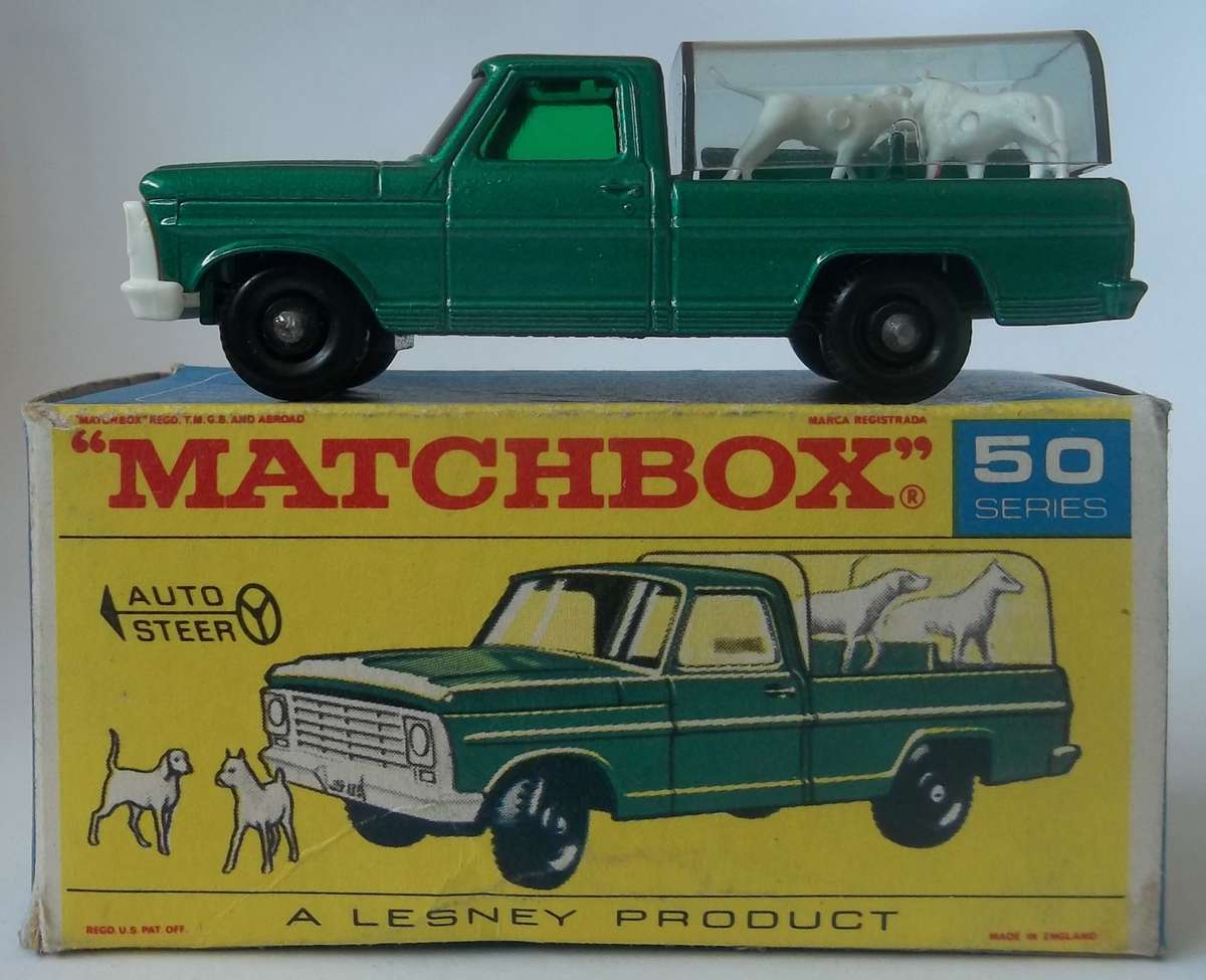 MATCHBOX Lesney 1-75 SERIES REGULAR WHEELS #50 FORD Kennel Truck Made in England 1969 BOXED MODEL