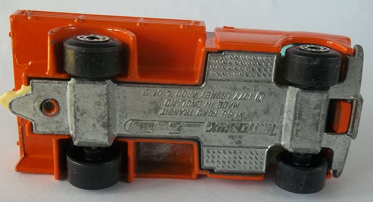 MATCHBOX Lesney Superfast #66 Ford Transit Produced 43 years ago in 1977 Made in England BOXED