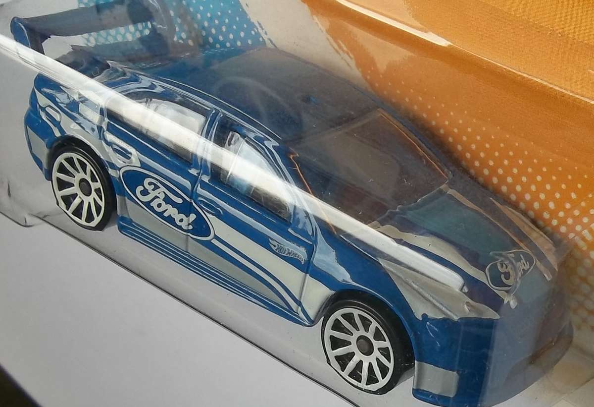 Hot Wheels Ford Falcon Race Car 2012 HOTWHEELS Matchbox boxed Model Car