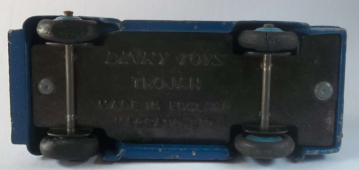 Dinky Toys Trojan Van Made in England Model Vintage Die Cast Model