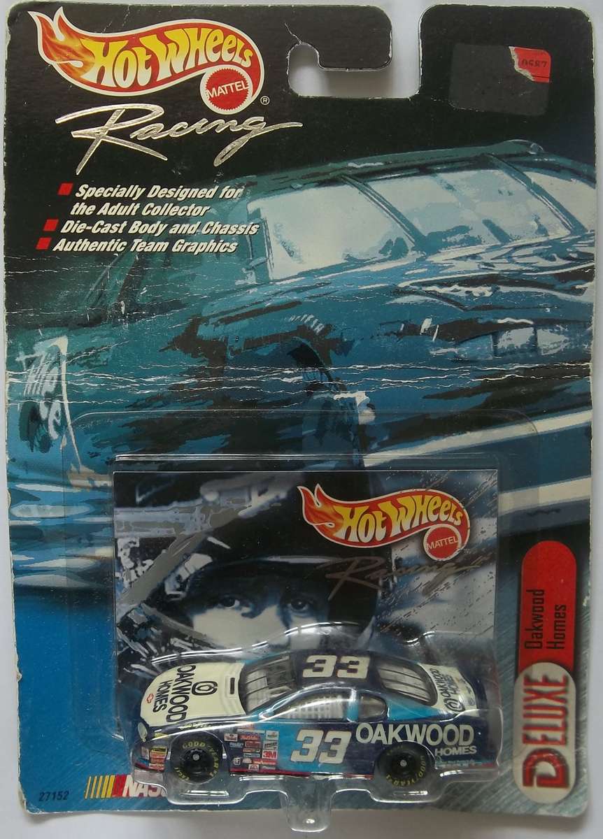 Hot Wheels DELUXE Racing Chevrolet Monte Carlo NASCAR HOTWHEELS MATCHBOX SCALE