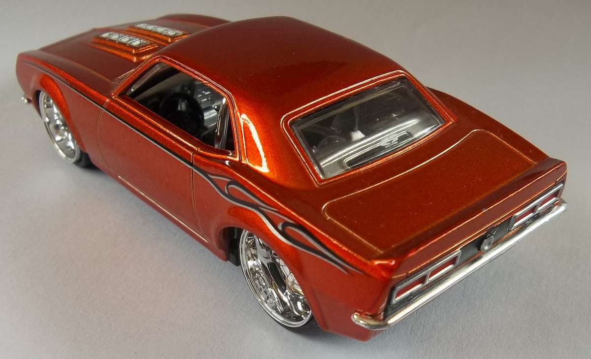 Hot Wheels 1/43 LARGER 1968 Camaro RUBBER TYRES  Detailed Interior Hotwheels MATCHBOX