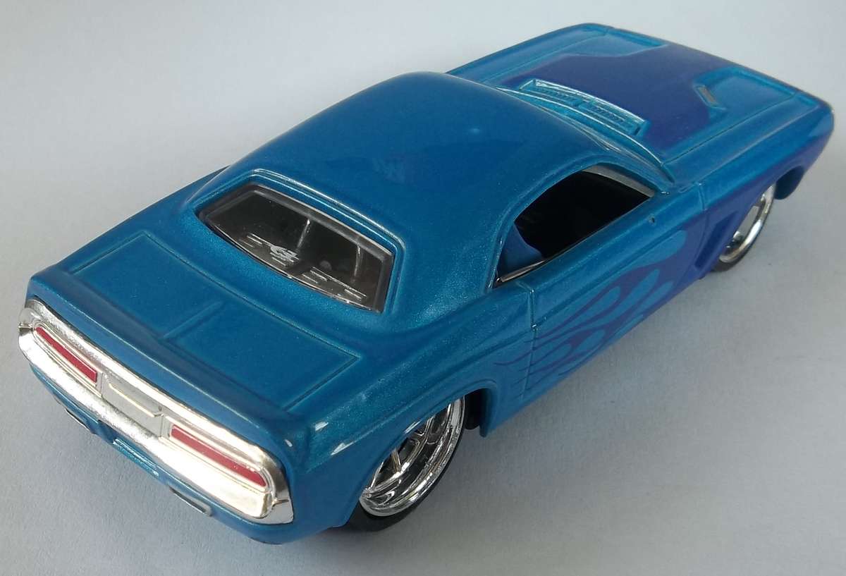 Hot Wheels 1/43 LARGER Scale 1971 Challenger RUBBER TYRES + TREAD Detail Interior 6 photos Hotwheels