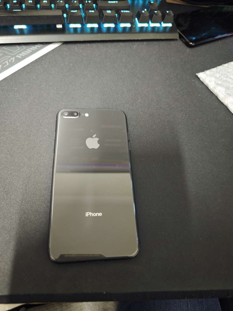 iPhone 8 Plus 64GB Black