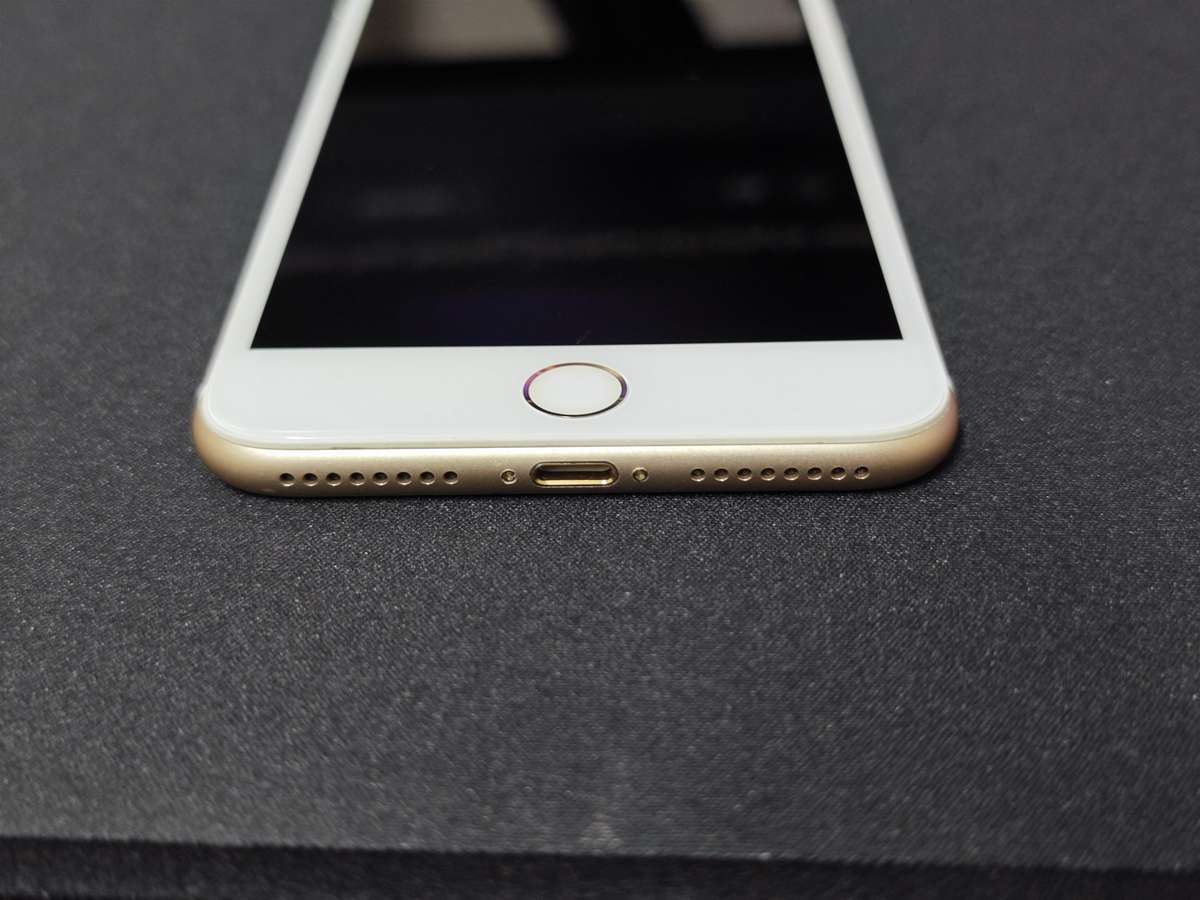 iPhone 7 Plus Gold 128GB - REFERBISHED