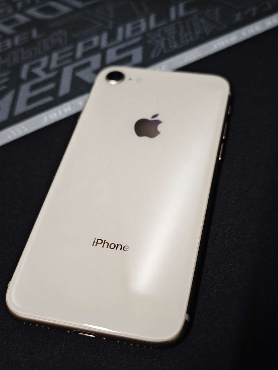 iPhone 8 256GB Gold - REFURBISHED