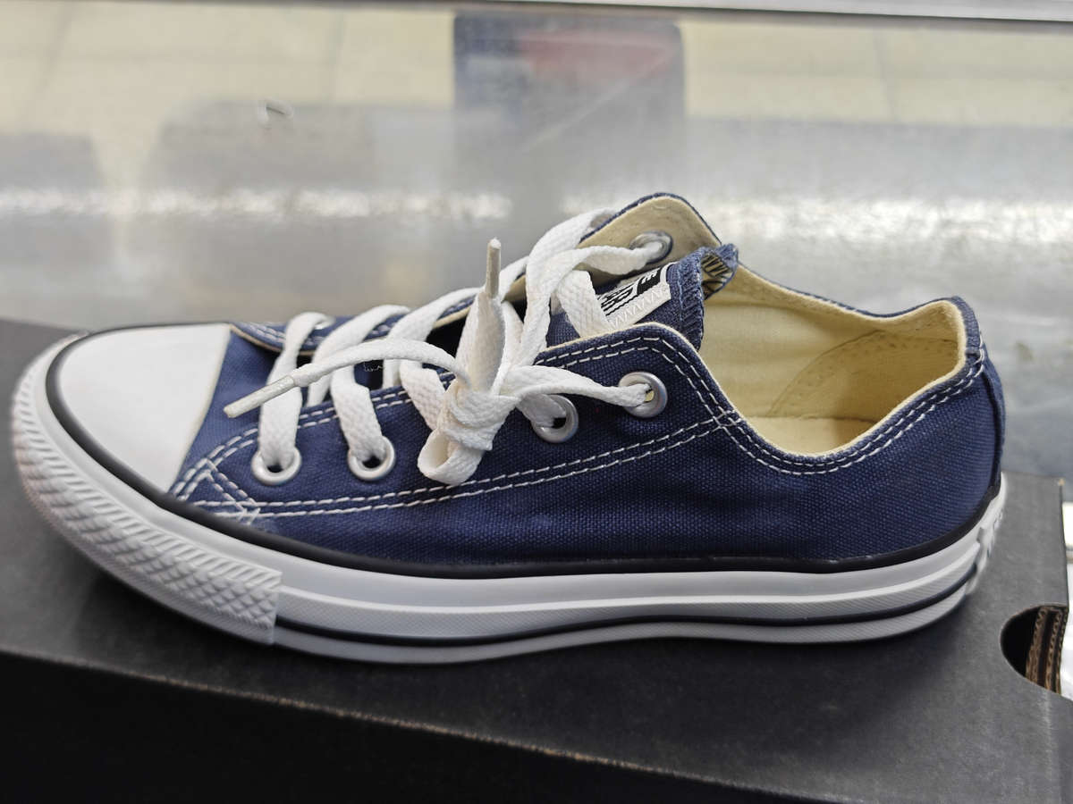 CONVERSE ALL STAR NAVY JUNIOR SNEAKERS