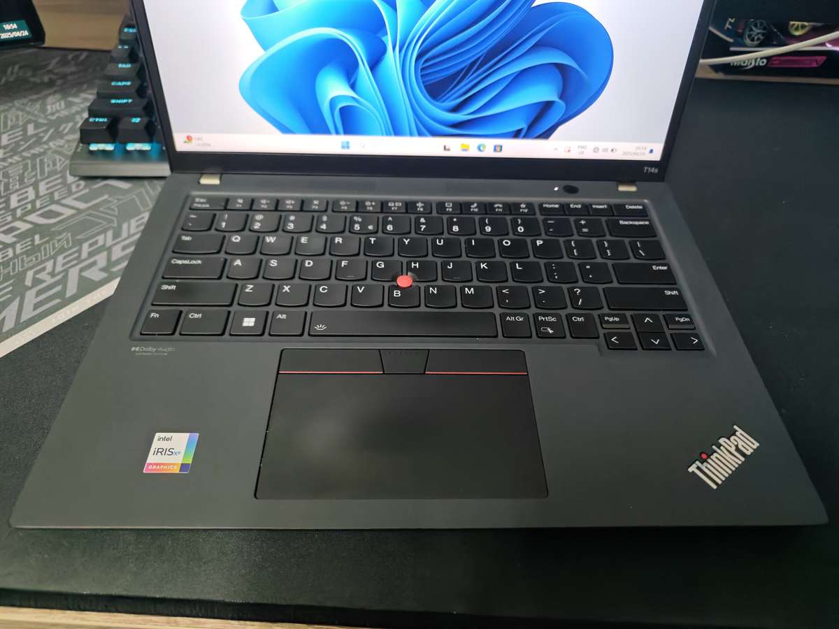 Lenovo ThinkPad T14s Gen 3 Touchscreen Laptop | 12th Gen i5 / 14' FHD / 16GB RAM / 256GB SSD