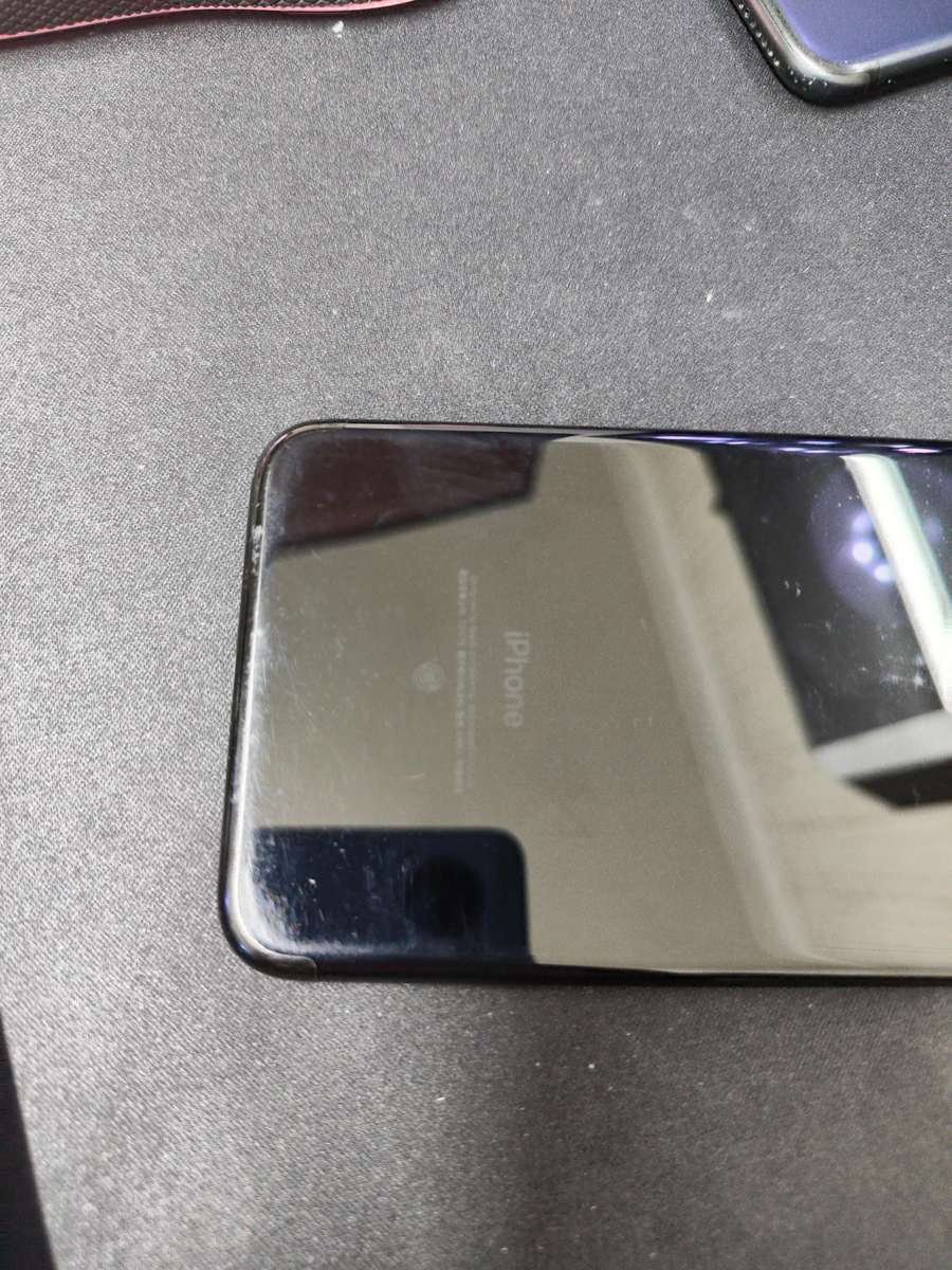 iPhone 7 Plus Jet Black 128GB - REFERBISHED