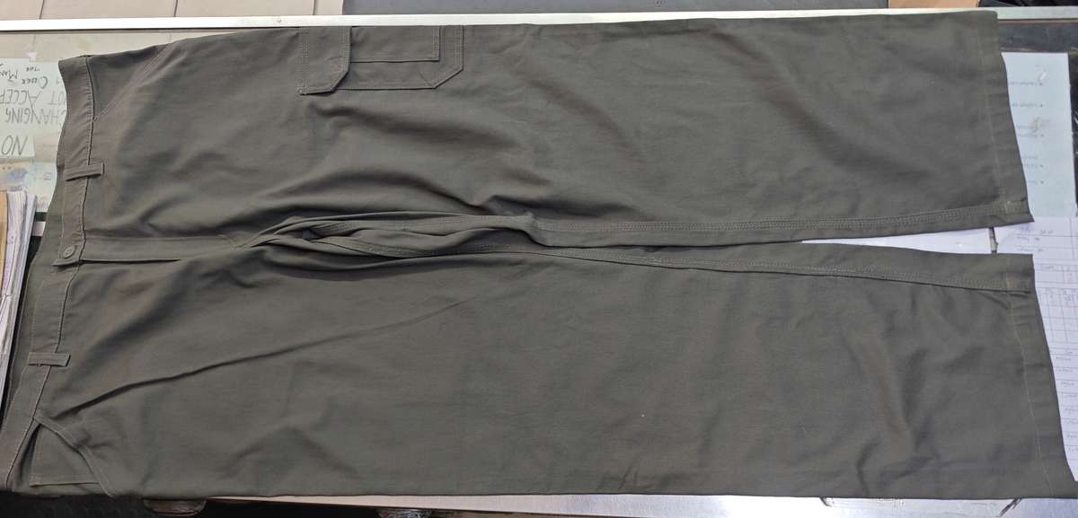 JONSSON COTTON TROUSER (SIZE 44)