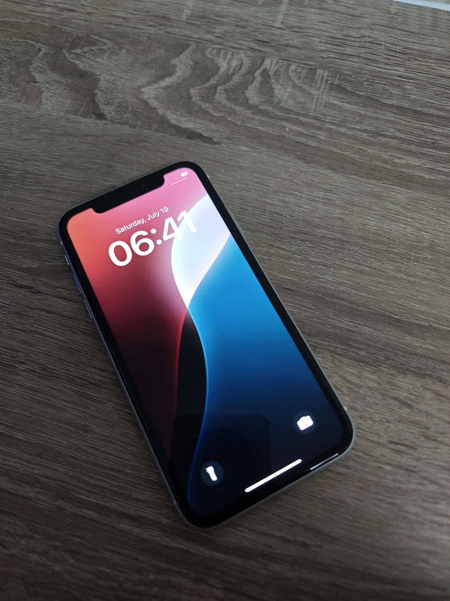 iPhone XR White 64GB