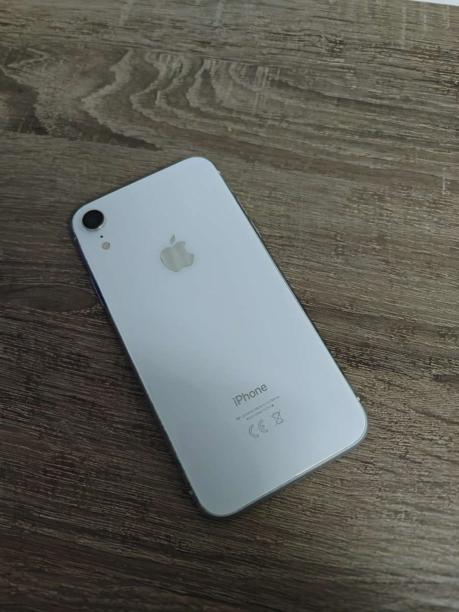iPhone XR White 64GB